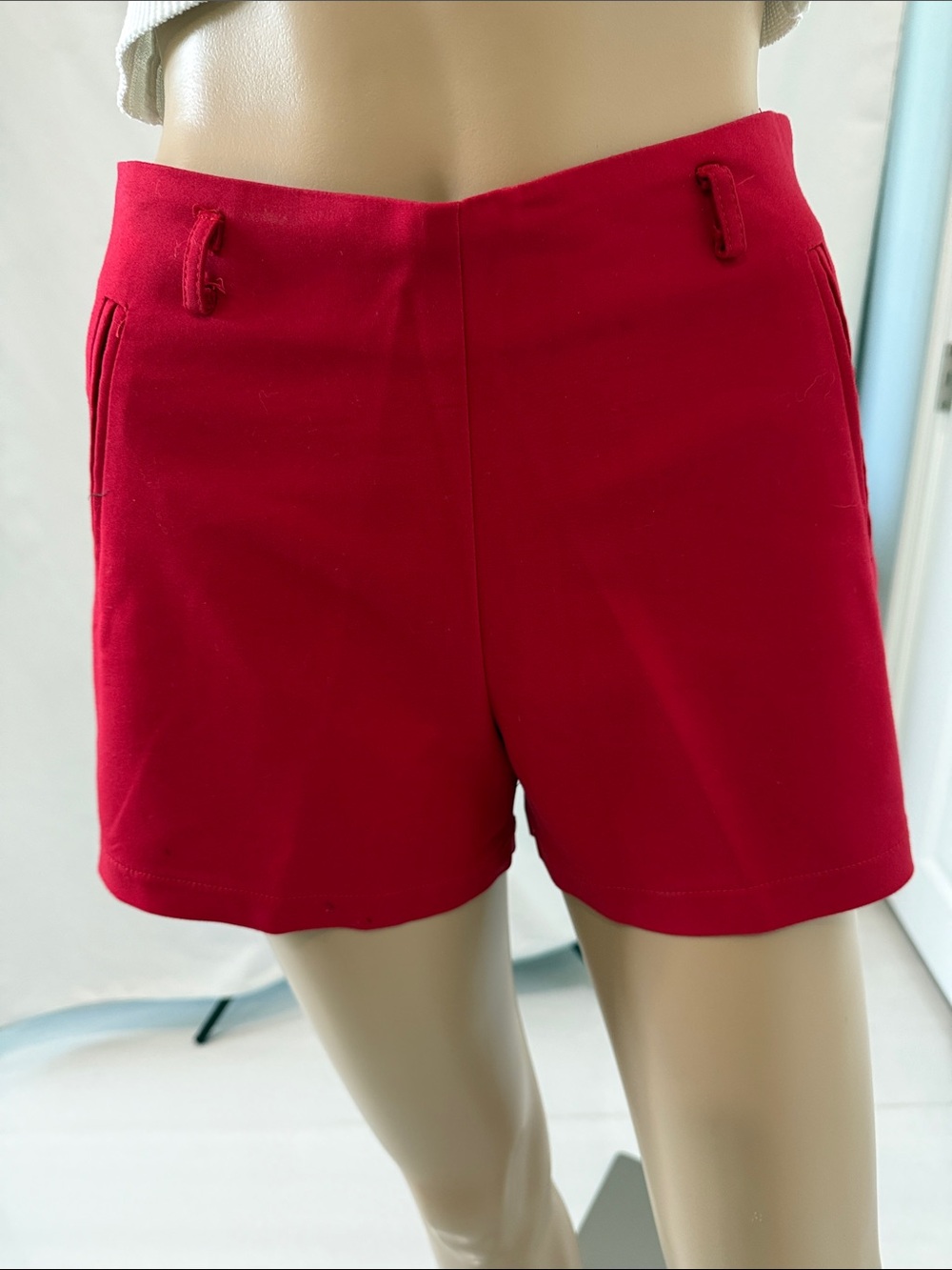 Tea & Cup Red Women's Tailored High-Waist Shorts Size S
